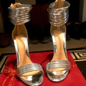 Liliana chrome stilettos size 7.5